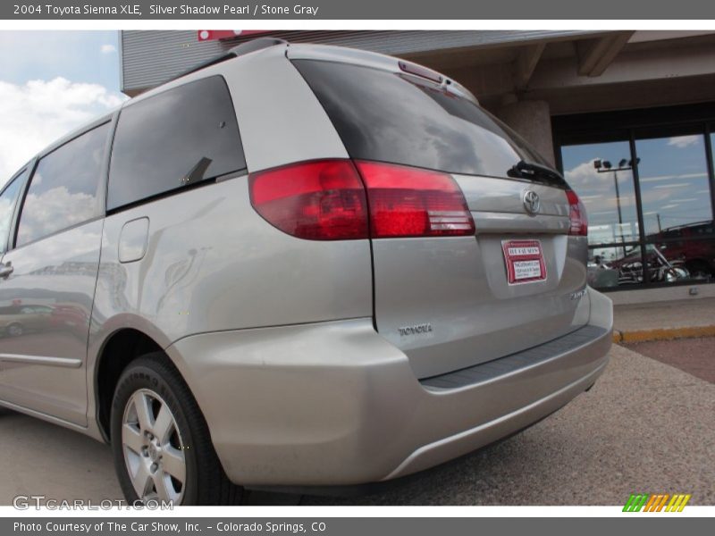Silver Shadow Pearl / Stone Gray 2004 Toyota Sienna XLE