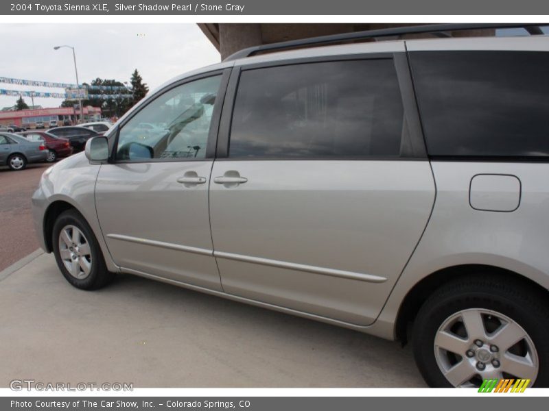 Silver Shadow Pearl / Stone Gray 2004 Toyota Sienna XLE