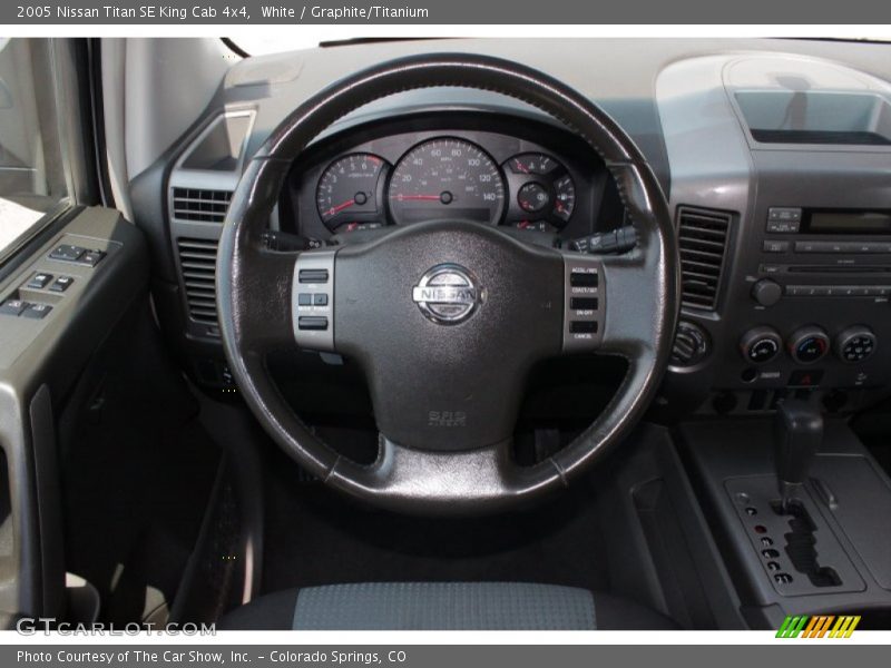 White / Graphite/Titanium 2005 Nissan Titan SE King Cab 4x4