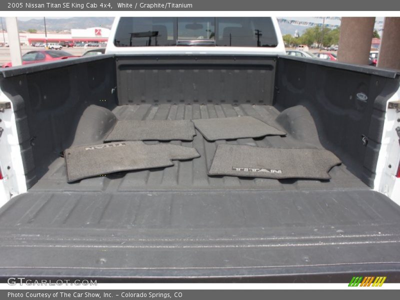 White / Graphite/Titanium 2005 Nissan Titan SE King Cab 4x4