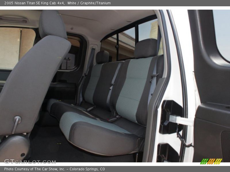 White / Graphite/Titanium 2005 Nissan Titan SE King Cab 4x4