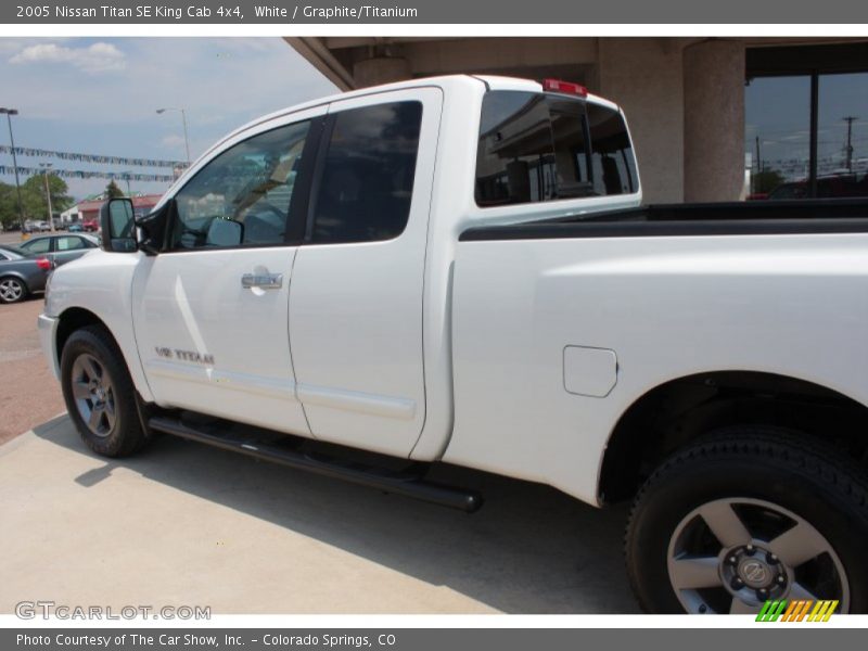 White / Graphite/Titanium 2005 Nissan Titan SE King Cab 4x4