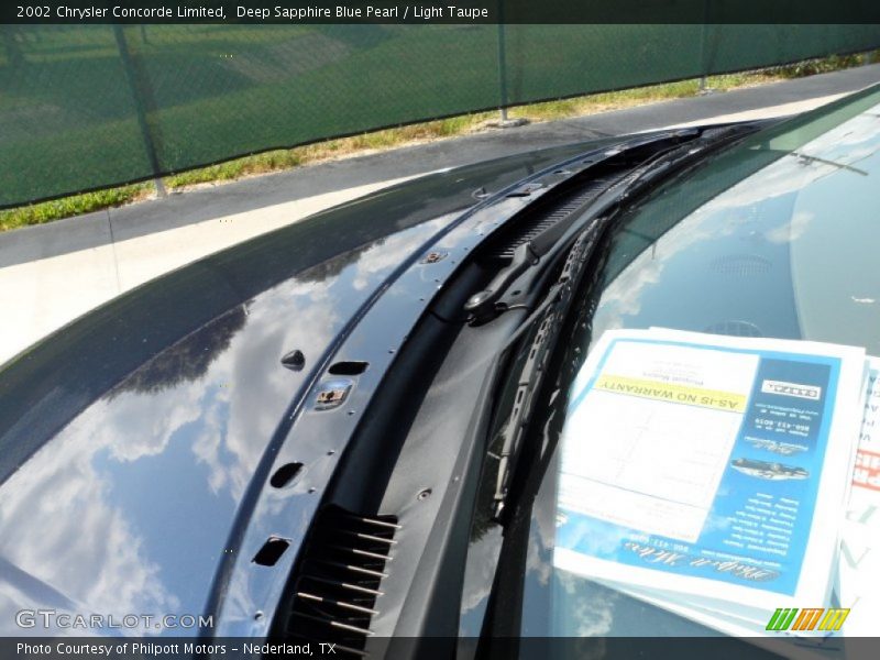 Deep Sapphire Blue Pearl / Light Taupe 2002 Chrysler Concorde Limited