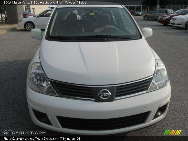 Fresh Powder / Beige 2009 Nissan Versa 1.8 SL Hatchback