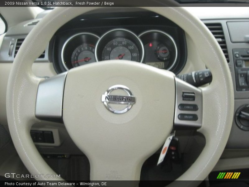 Fresh Powder / Beige 2009 Nissan Versa 1.8 SL Hatchback