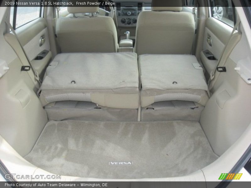 Fresh Powder / Beige 2009 Nissan Versa 1.8 SL Hatchback