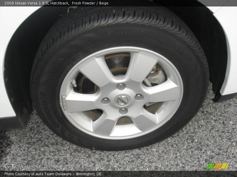 Fresh Powder / Beige 2009 Nissan Versa 1.8 SL Hatchback