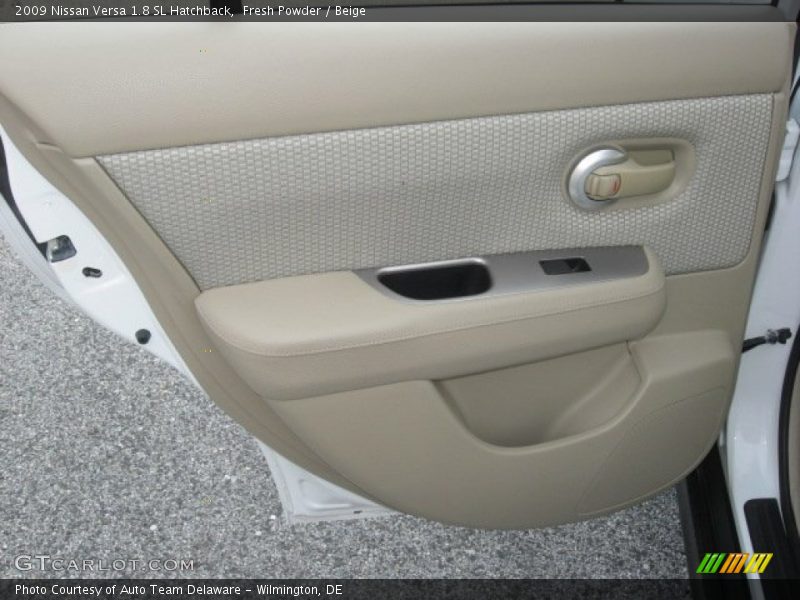 Fresh Powder / Beige 2009 Nissan Versa 1.8 SL Hatchback