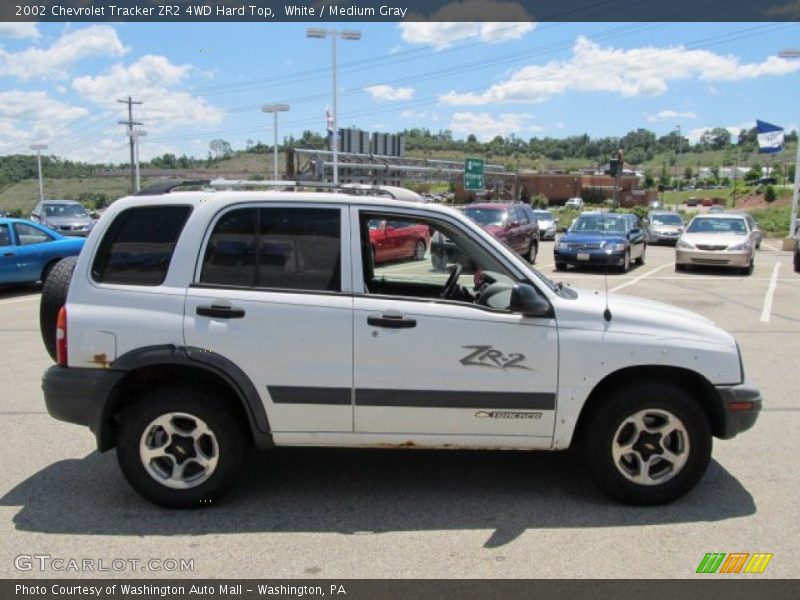 White / Medium Gray 2002 Chevrolet Tracker ZR2 4WD Hard Top