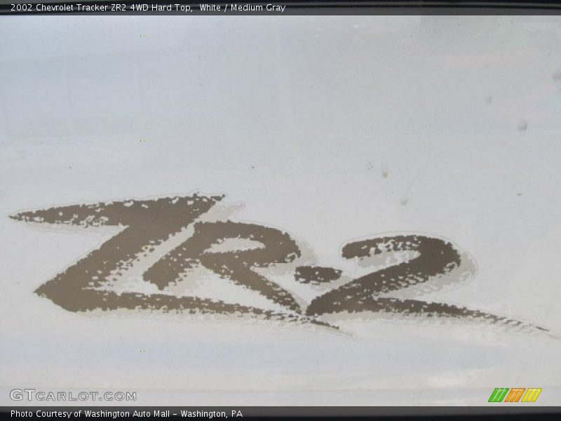  2002 Tracker ZR2 4WD Hard Top Logo