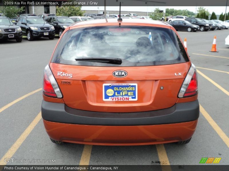 Sunset Orange / Gray 2009 Kia Rio Rio5 LX Hatchback