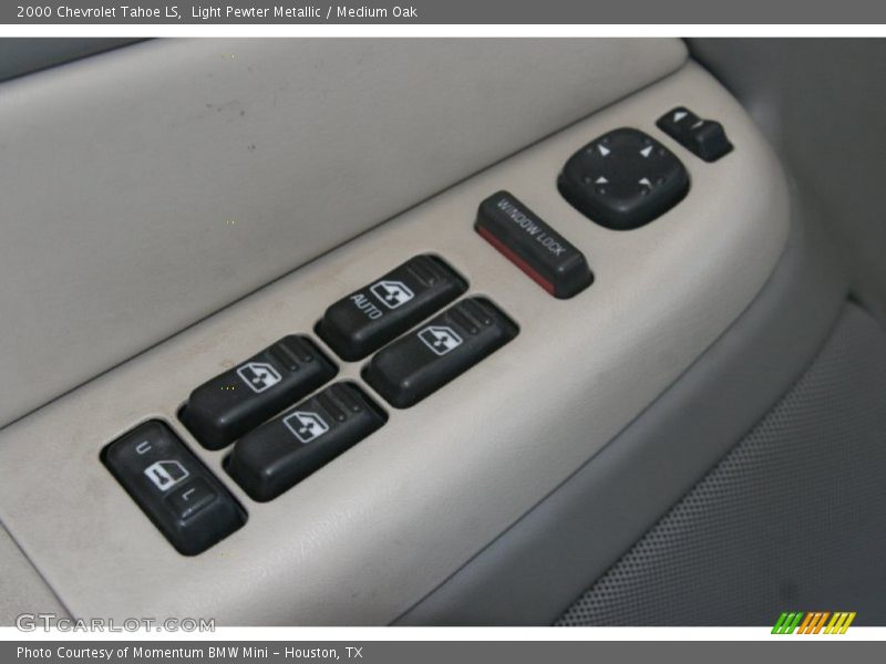 Light Pewter Metallic / Medium Oak 2000 Chevrolet Tahoe LS