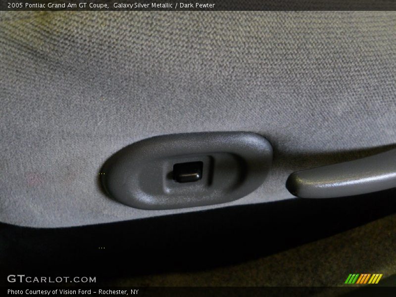 Galaxy Silver Metallic / Dark Pewter 2005 Pontiac Grand Am GT Coupe