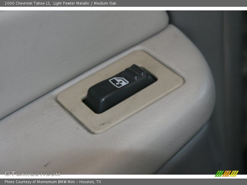 Light Pewter Metallic / Medium Oak 2000 Chevrolet Tahoe LS