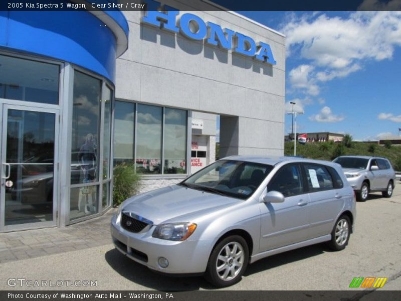 Clear Silver / Gray 2005 Kia Spectra 5 Wagon