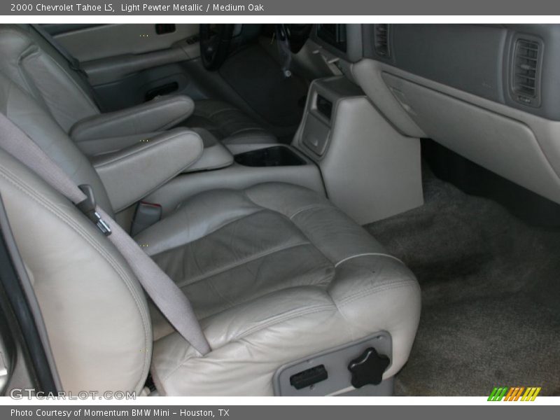Light Pewter Metallic / Medium Oak 2000 Chevrolet Tahoe LS
