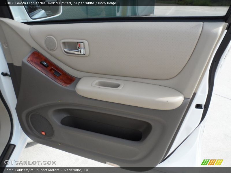 Door Panel of 2007 Highlander Hybrid Limited