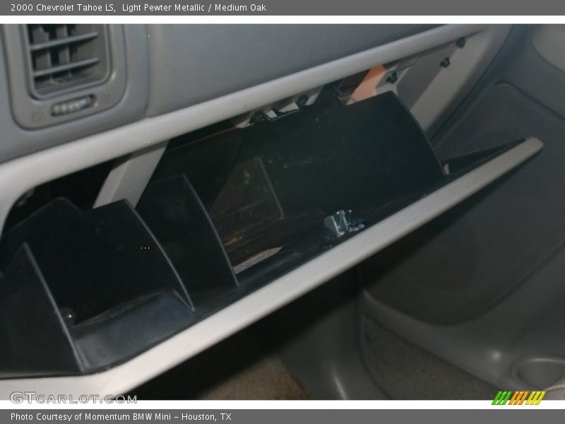 Light Pewter Metallic / Medium Oak 2000 Chevrolet Tahoe LS