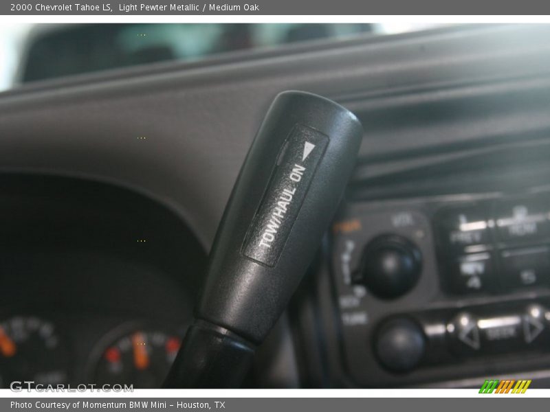 Light Pewter Metallic / Medium Oak 2000 Chevrolet Tahoe LS