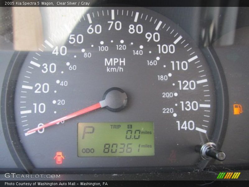 Clear Silver / Gray 2005 Kia Spectra 5 Wagon