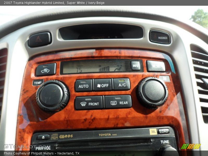 Controls of 2007 Highlander Hybrid Limited