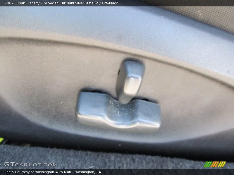 Brilliant Silver Metallic / Off-Black 2007 Subaru Legacy 2.5i Sedan