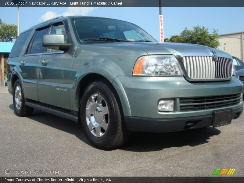 Light Tundra Metallic / Camel 2005 Lincoln Navigator Luxury 4x4