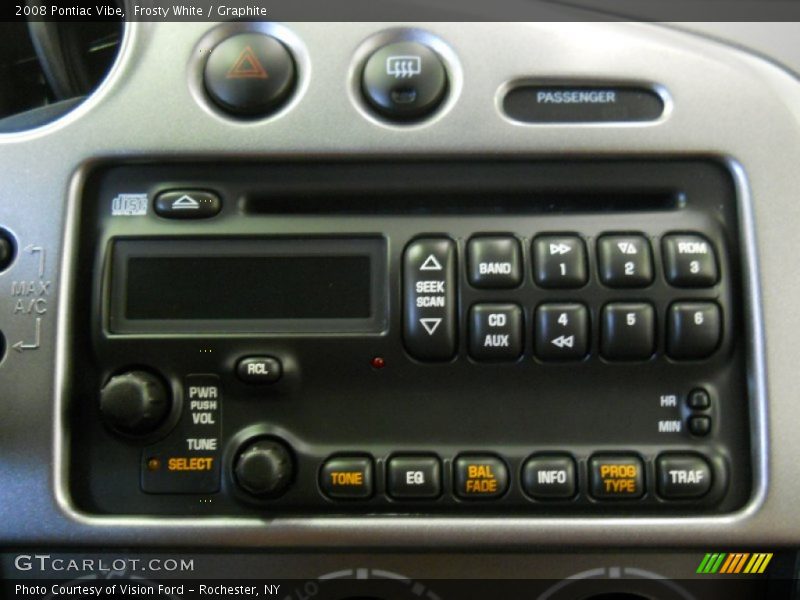 Frosty White / Graphite 2008 Pontiac Vibe