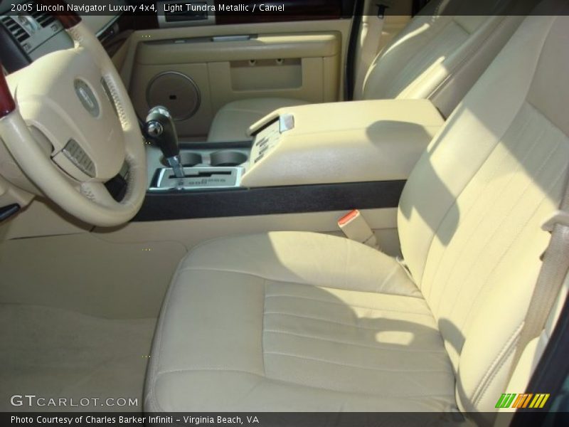 Light Tundra Metallic / Camel 2005 Lincoln Navigator Luxury 4x4