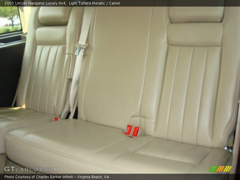 Light Tundra Metallic / Camel 2005 Lincoln Navigator Luxury 4x4