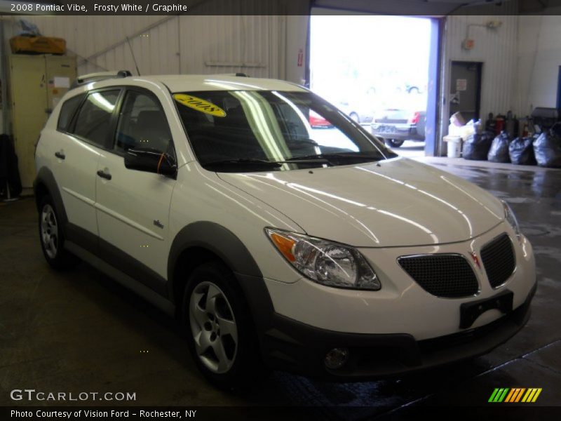 Frosty White / Graphite 2008 Pontiac Vibe