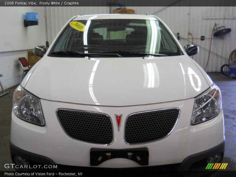 Frosty White / Graphite 2008 Pontiac Vibe