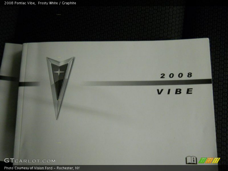 Frosty White / Graphite 2008 Pontiac Vibe