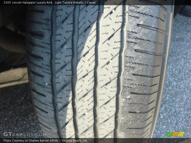 Light Tundra Metallic / Camel 2005 Lincoln Navigator Luxury 4x4