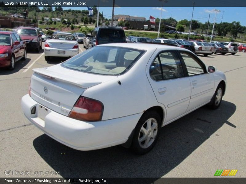Cloud White / Blond 1999 Nissan Altima GLE
