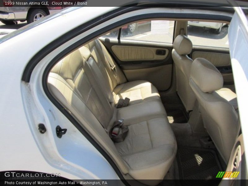 Cloud White / Blond 1999 Nissan Altima GLE