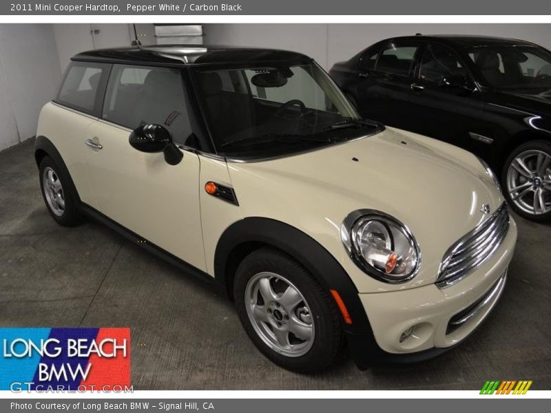 Pepper White / Carbon Black 2011 Mini Cooper Hardtop