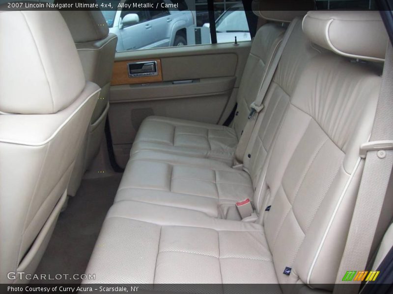 Alloy Metallic / Camel 2007 Lincoln Navigator Ultimate 4x4