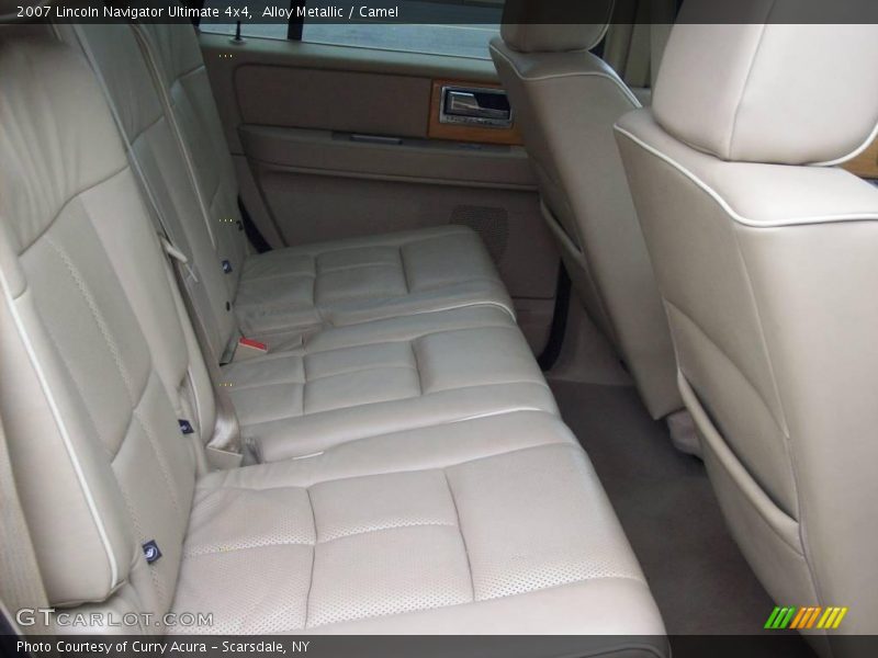 Alloy Metallic / Camel 2007 Lincoln Navigator Ultimate 4x4