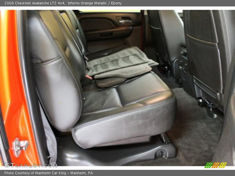 Inferno Orange Metallic / Ebony 2009 Chevrolet Avalanche LTZ 4x4