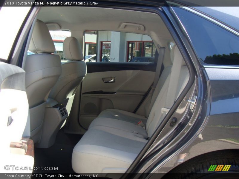 Magnetic Gray Metallic / Gray 2010 Toyota Venza I4