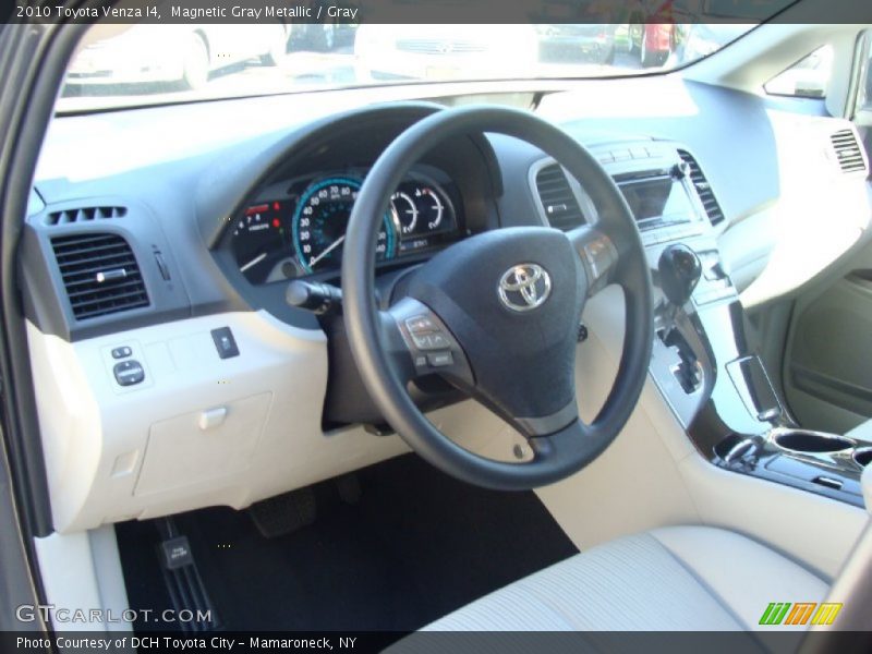 Magnetic Gray Metallic / Gray 2010 Toyota Venza I4