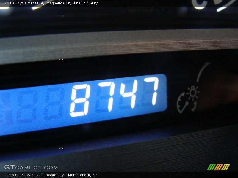 Magnetic Gray Metallic / Gray 2010 Toyota Venza I4