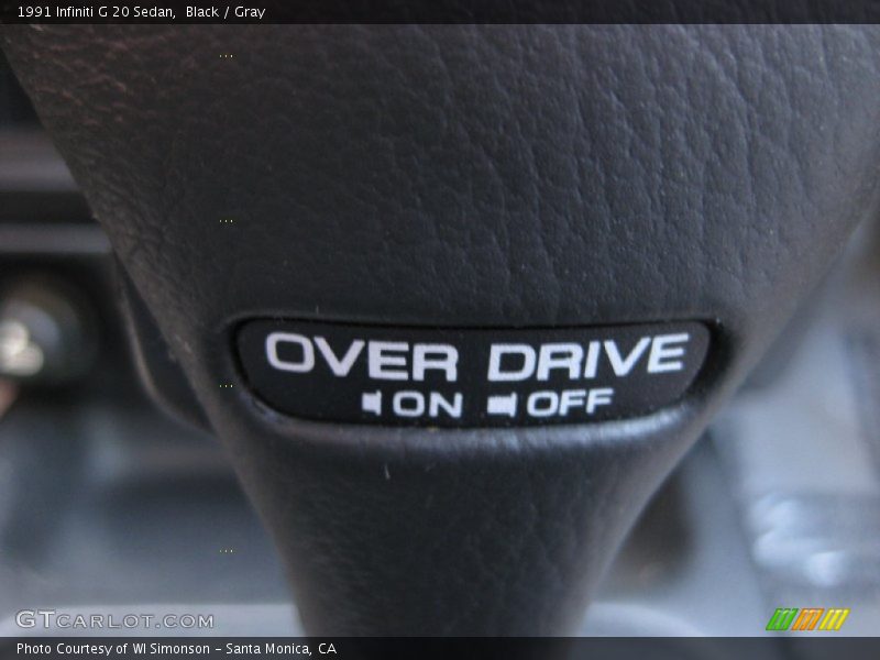 Black / Gray 1991 Infiniti G 20 Sedan