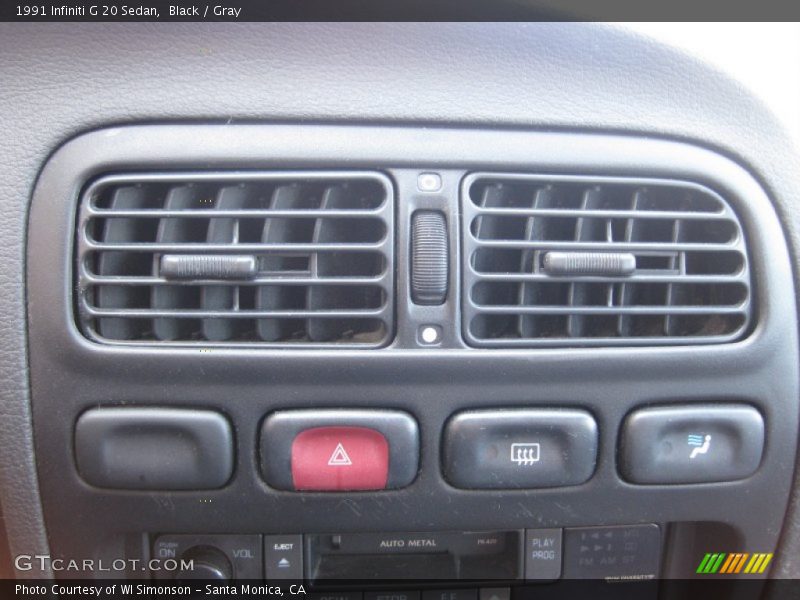 Black / Gray 1991 Infiniti G 20 Sedan