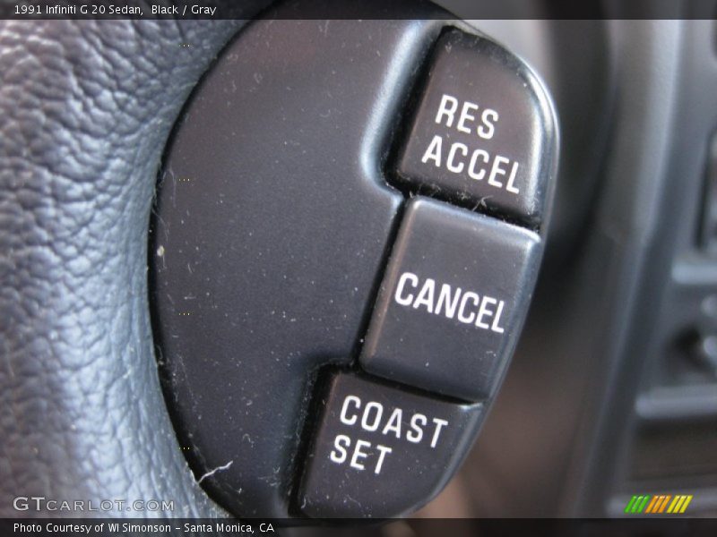Black / Gray 1991 Infiniti G 20 Sedan