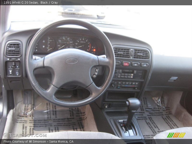 Black / Gray 1991 Infiniti G 20 Sedan