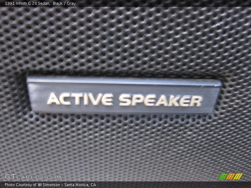 Black / Gray 1991 Infiniti G 20 Sedan