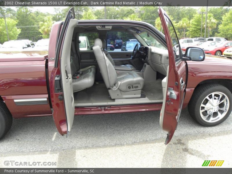 Dark Carmine Red Metallic / Medium Gray 2002 Chevrolet Silverado 1500 LT Extended Cab