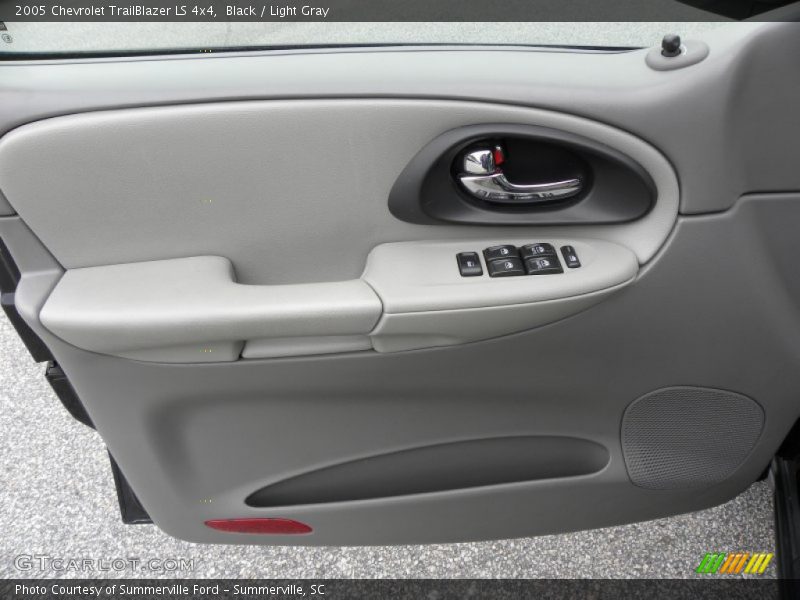 Black / Light Gray 2005 Chevrolet TrailBlazer LS 4x4